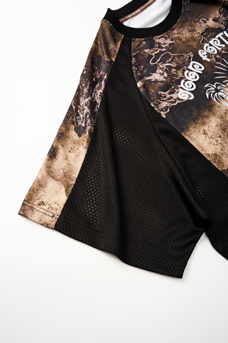 CapCabin Desert Fortune Performance Tee