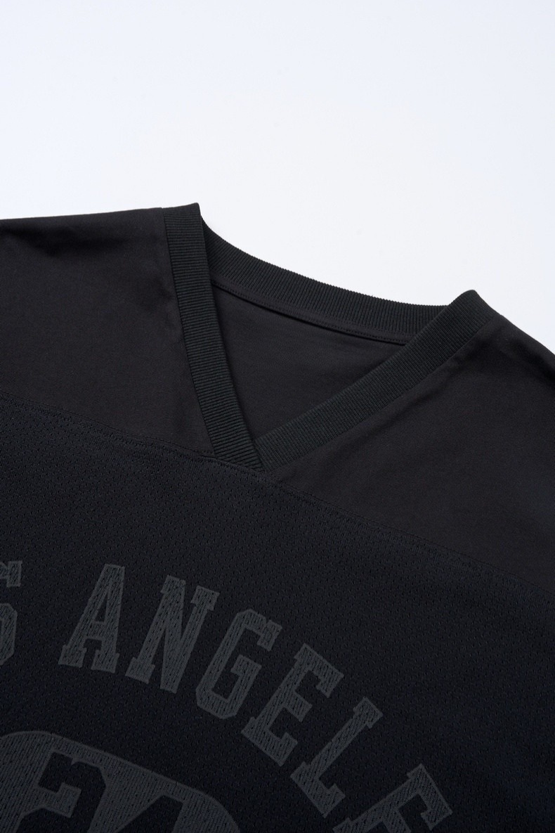 CapCabin Los Angeles Respect V-Neck Tee