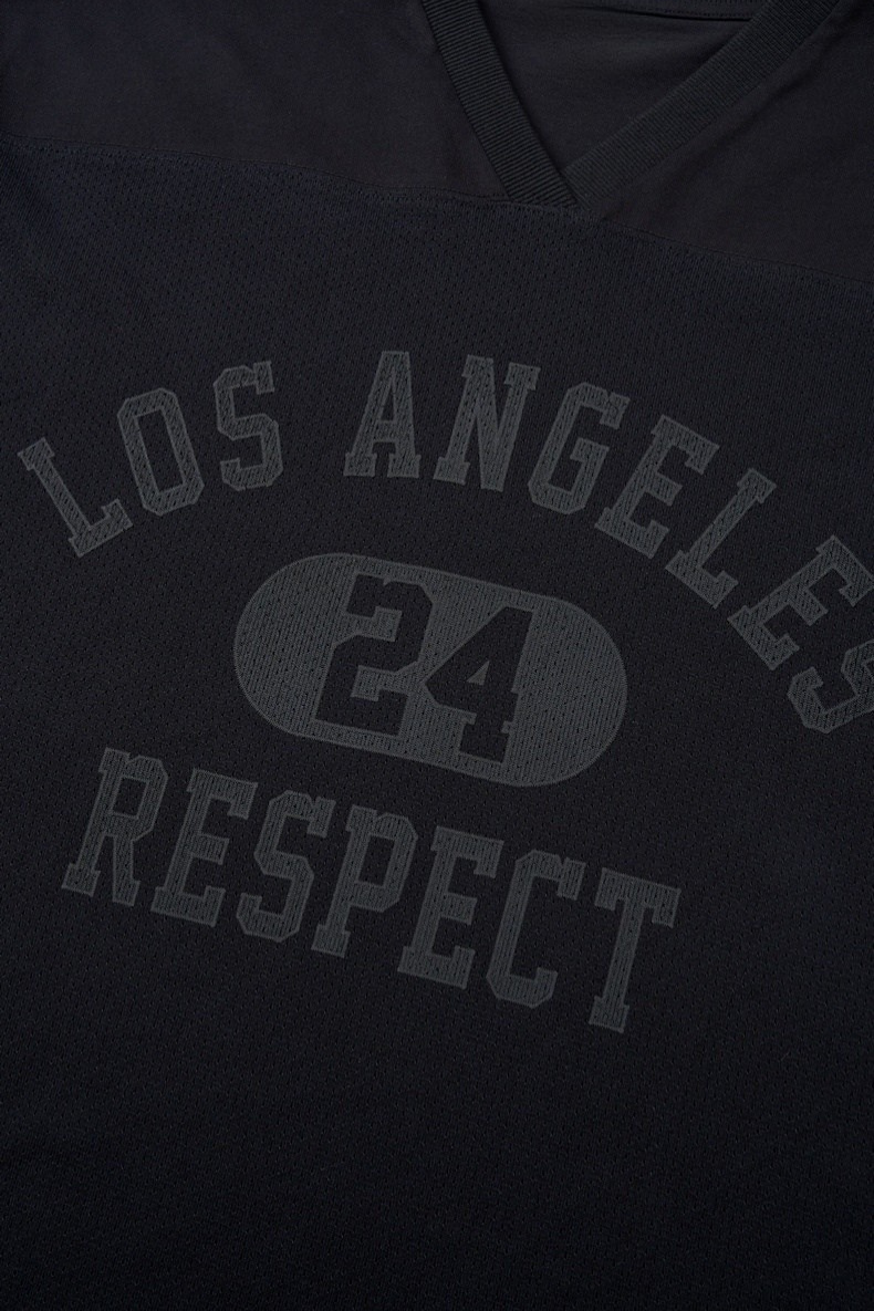 CapCabin Los Angeles Respect V-Neck Tee