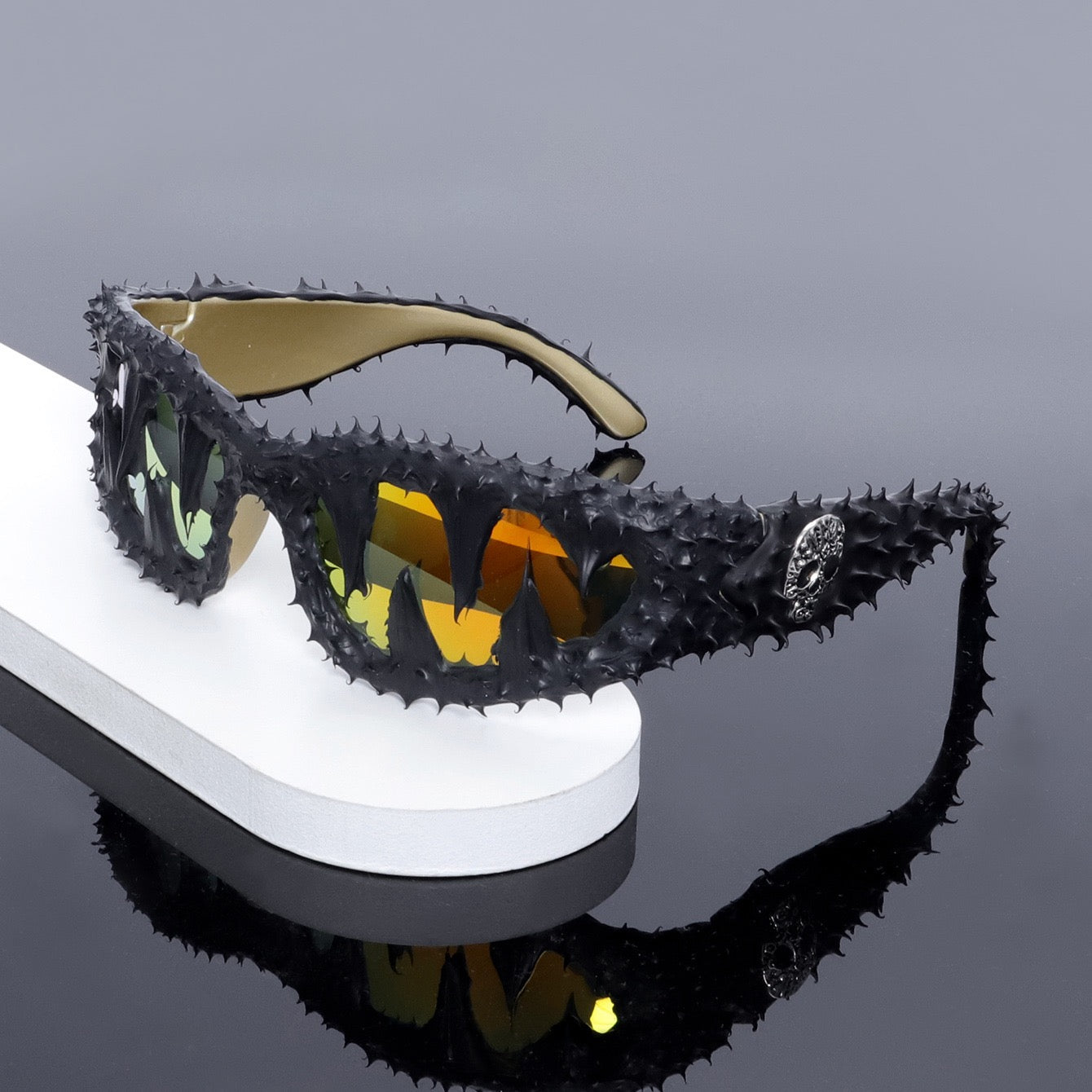 Vinyl Teeth Skull Sunglasses