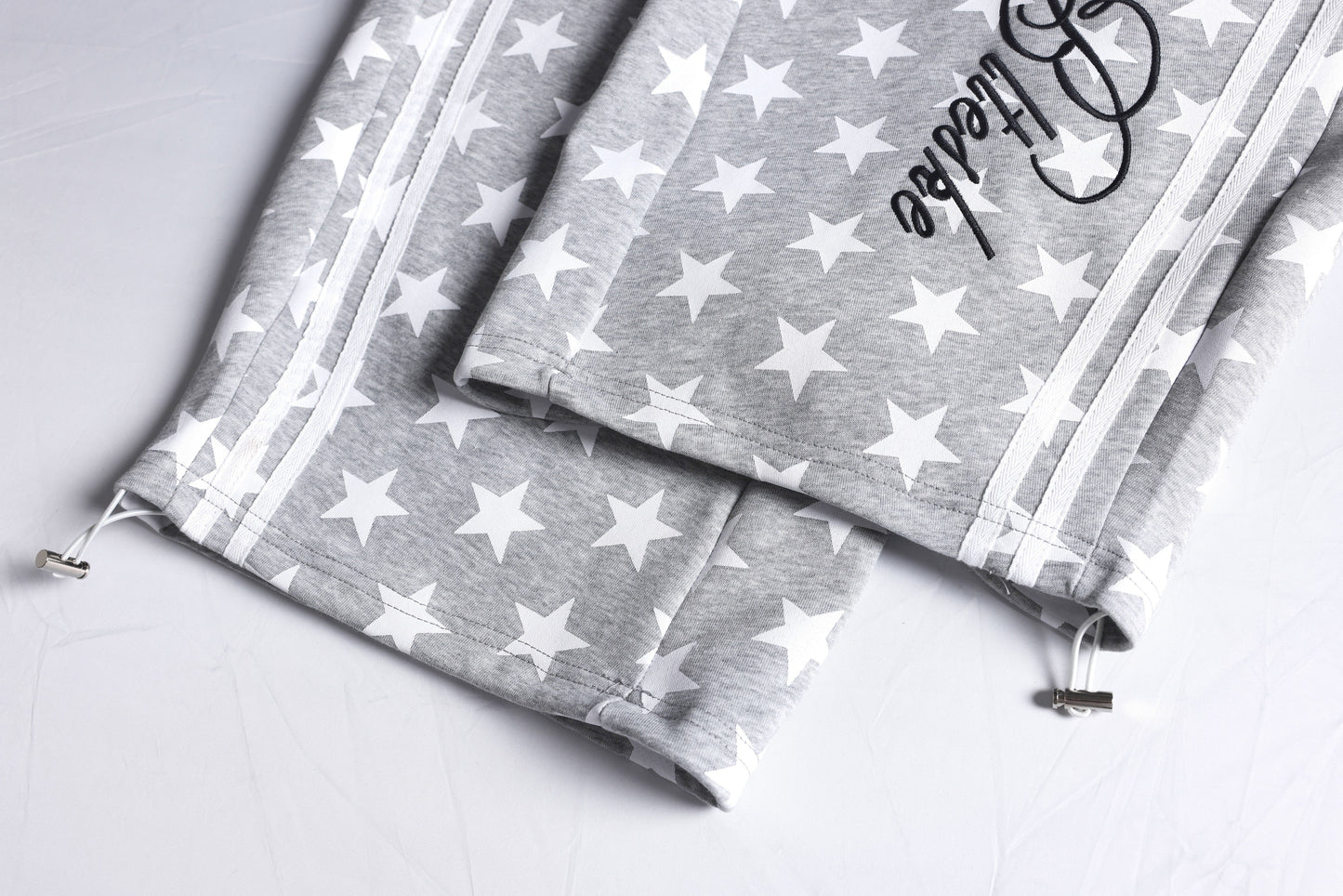 CapCabin Star Print Wide-Leg Sweatpants