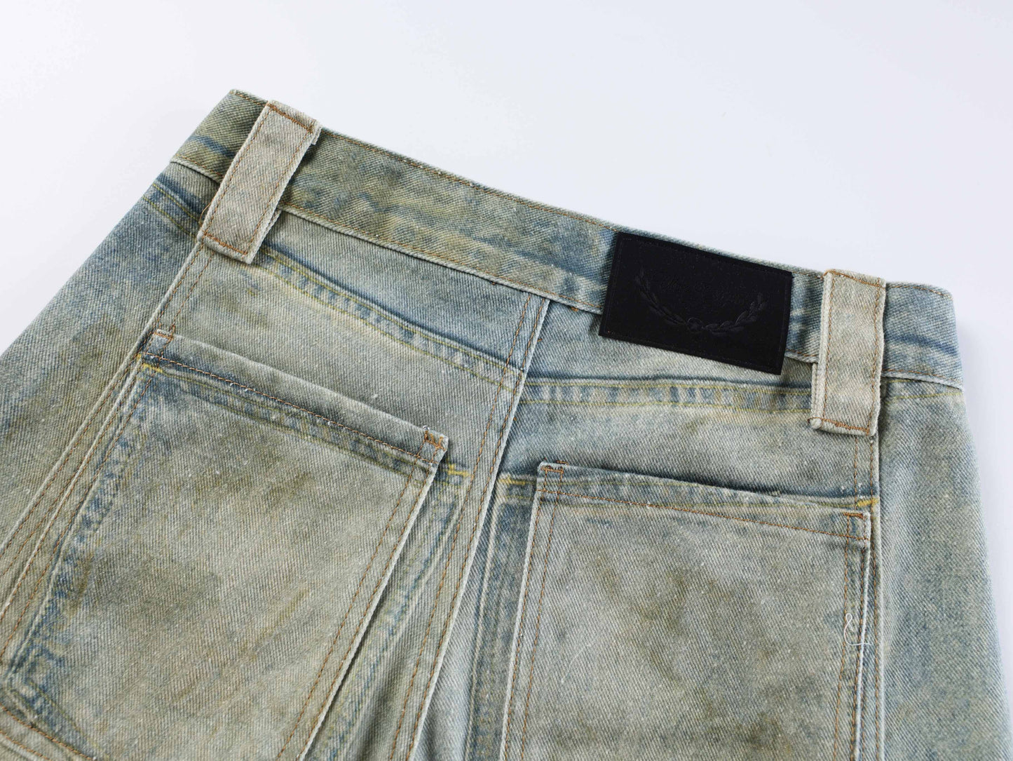 CapCabin “Playground Charm Balloon Jeans”