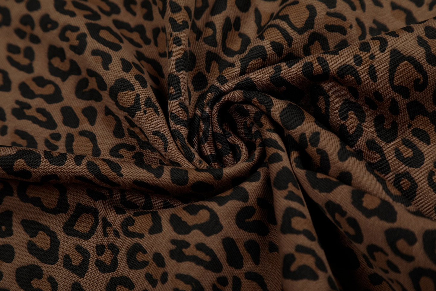 CapCabin “Leopard Script Polo Tee”