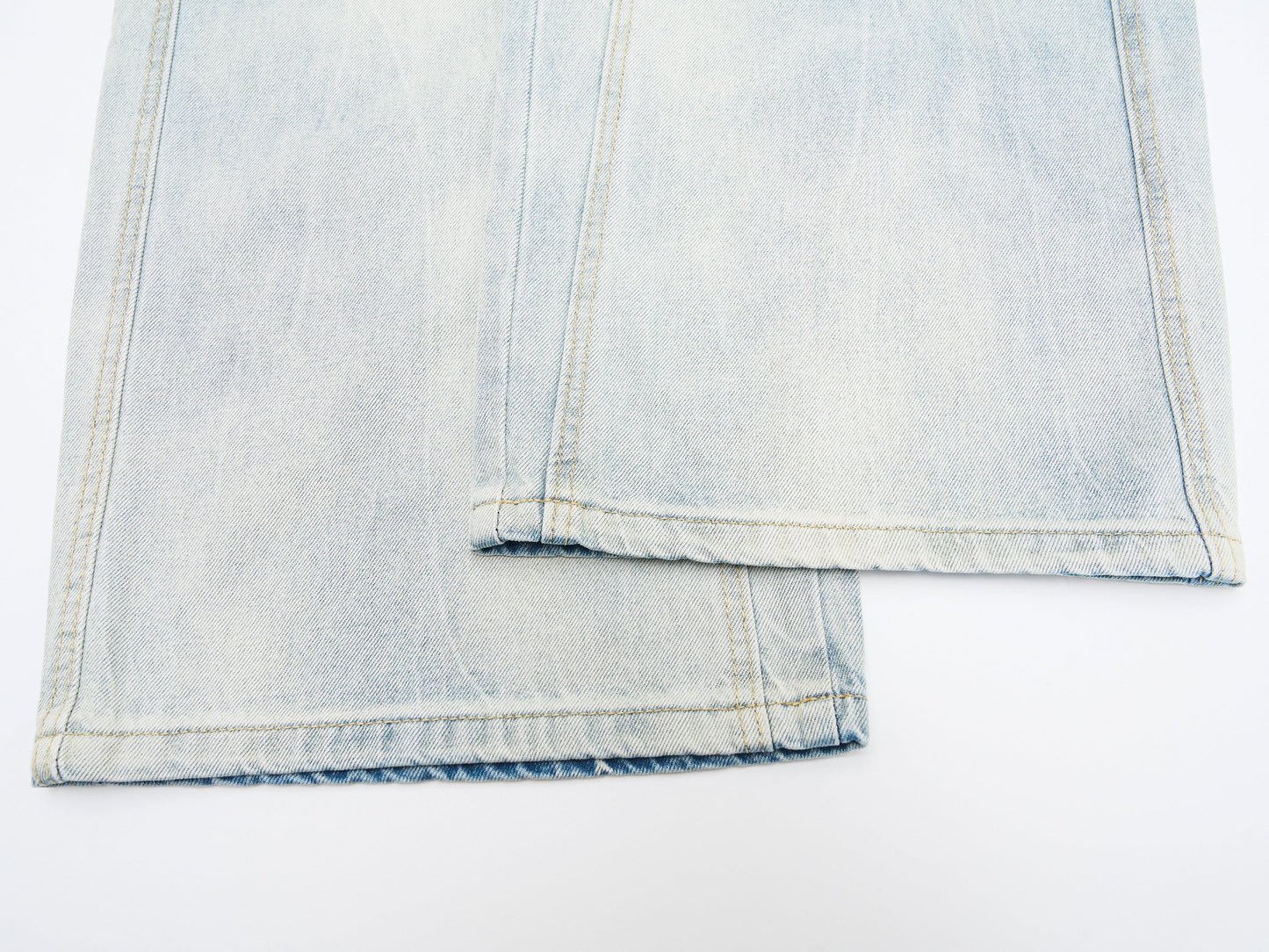 CapCabin Vintage Wide-Leg Washed Jeans
