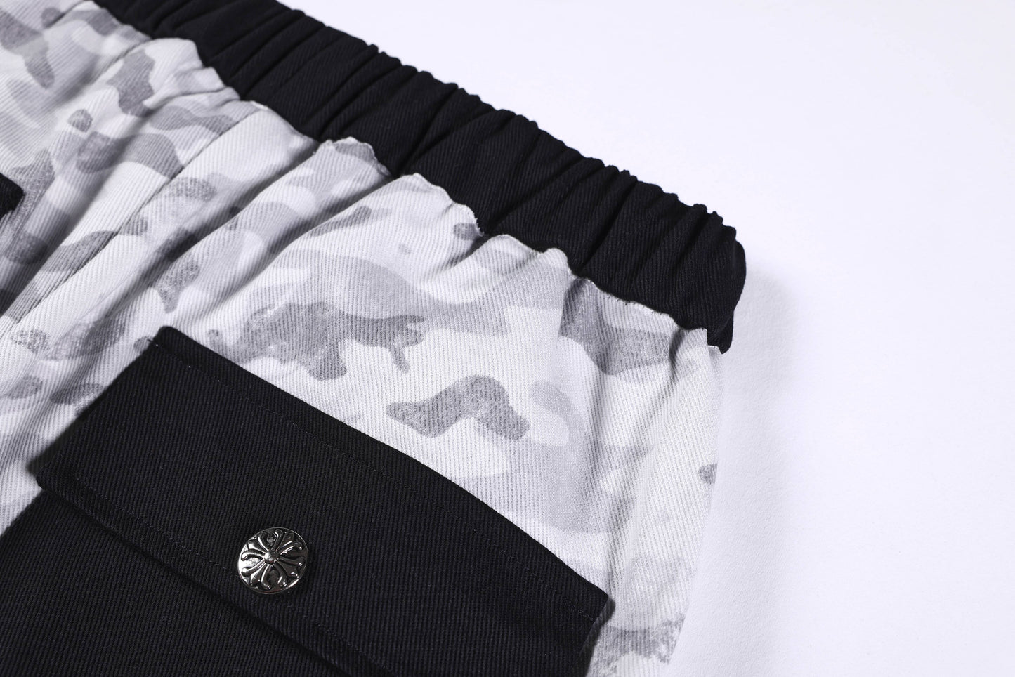 CapCabin Camo Graphic Cargo Pants