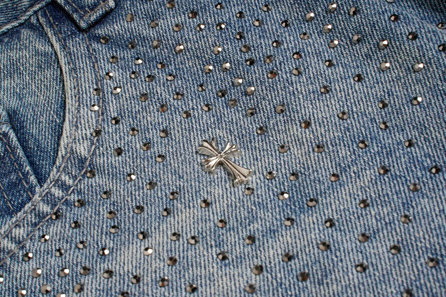 CapCabin “Stardust Washed Wide-Leg Jeans”