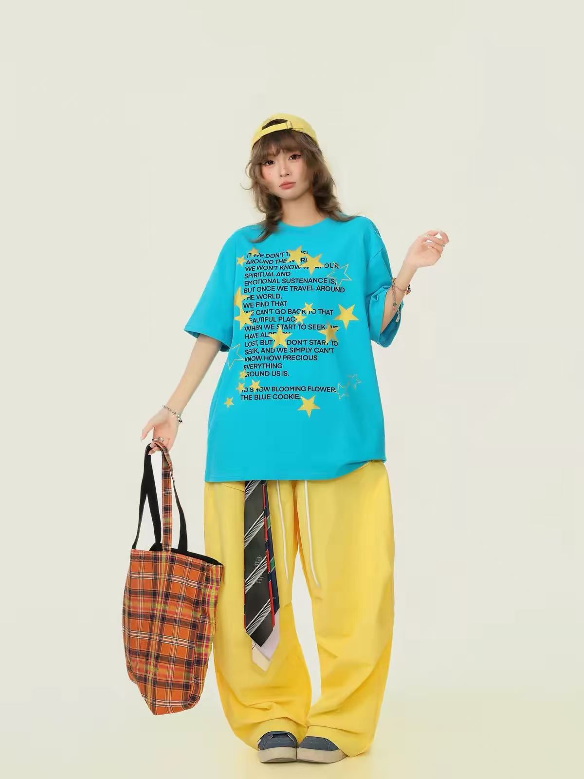 CapCabin Women's Oversized Star Graphic T-Shirt