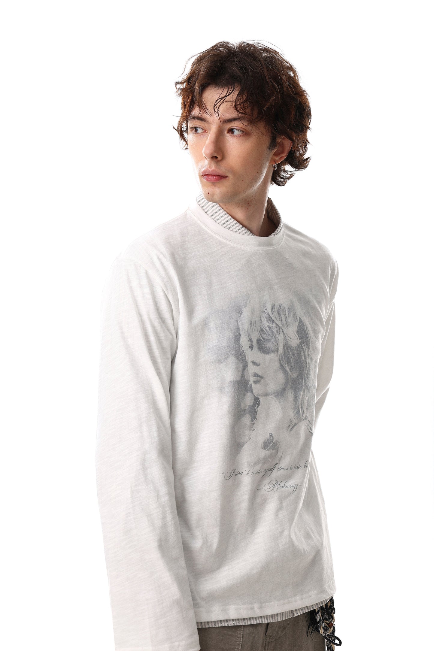 CapCabin Vintage Portrait Graphic Long Sleeve Tee