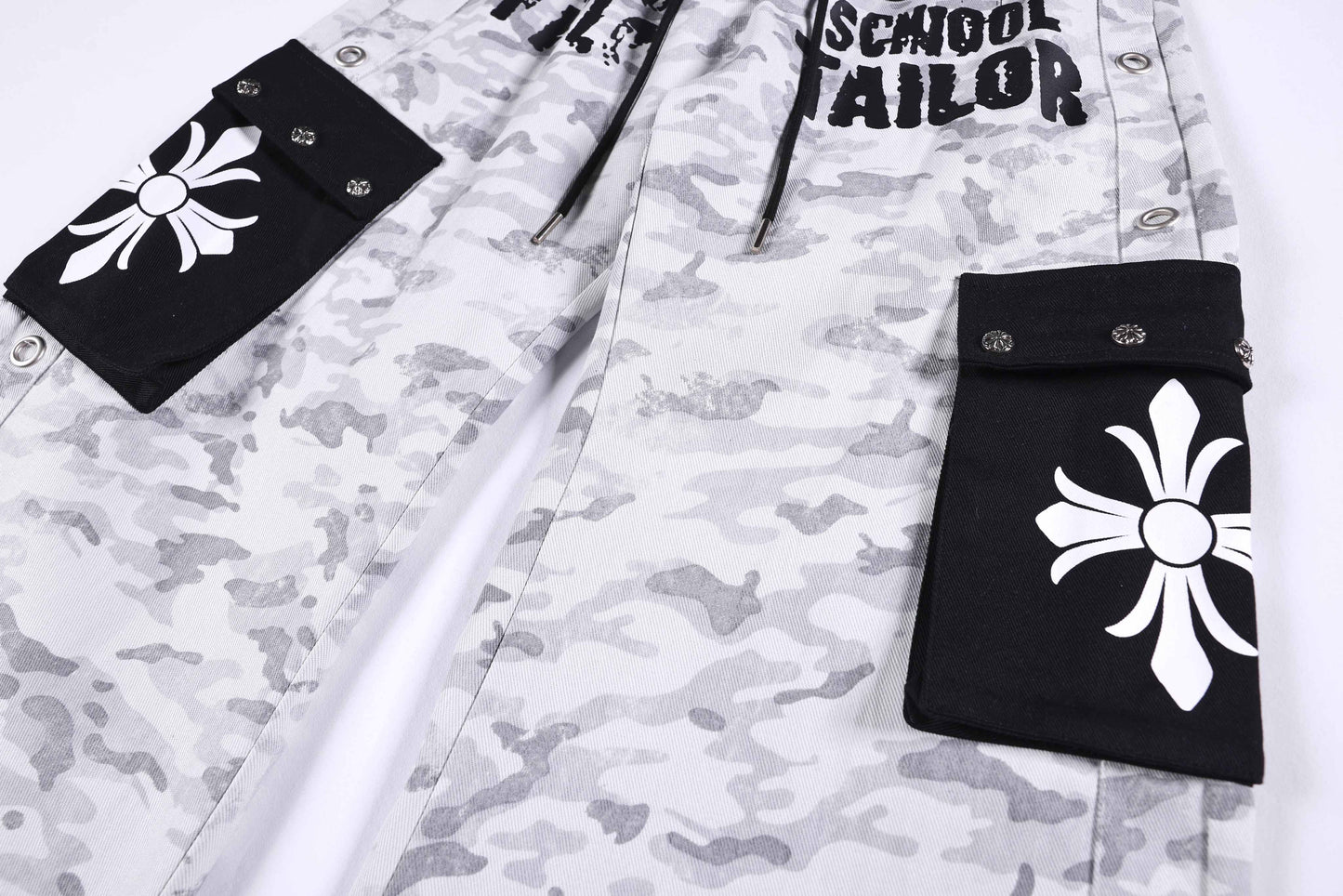 CapCabin Camo Graphic Cargo Pants
