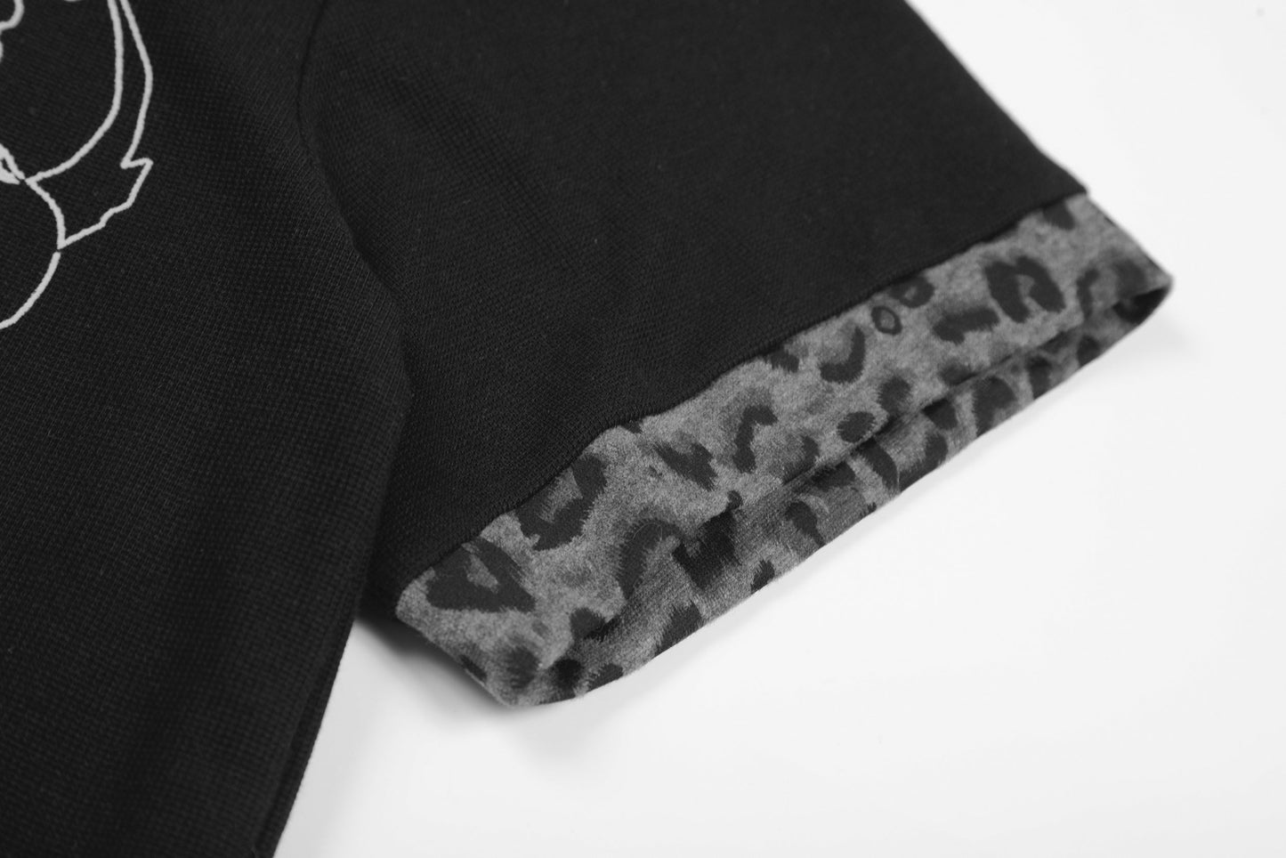 CapCabin “Leopard Collar Graphic Polo Tee”