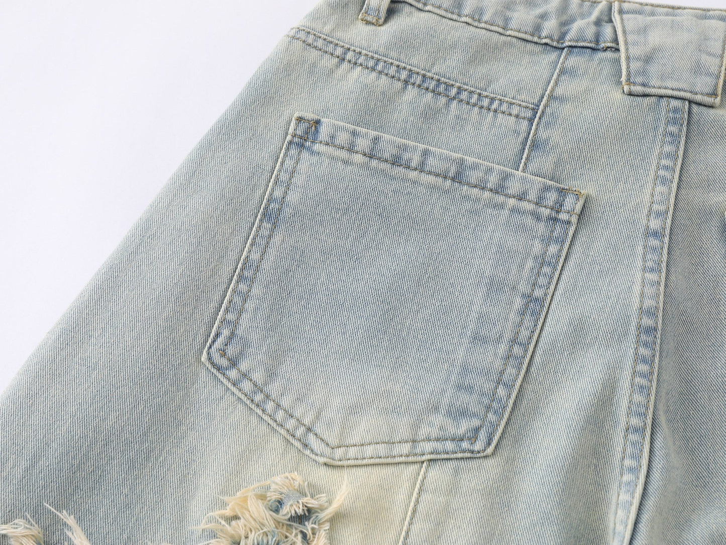 CapCabin “Star Distressed Wide-Leg Jeans”