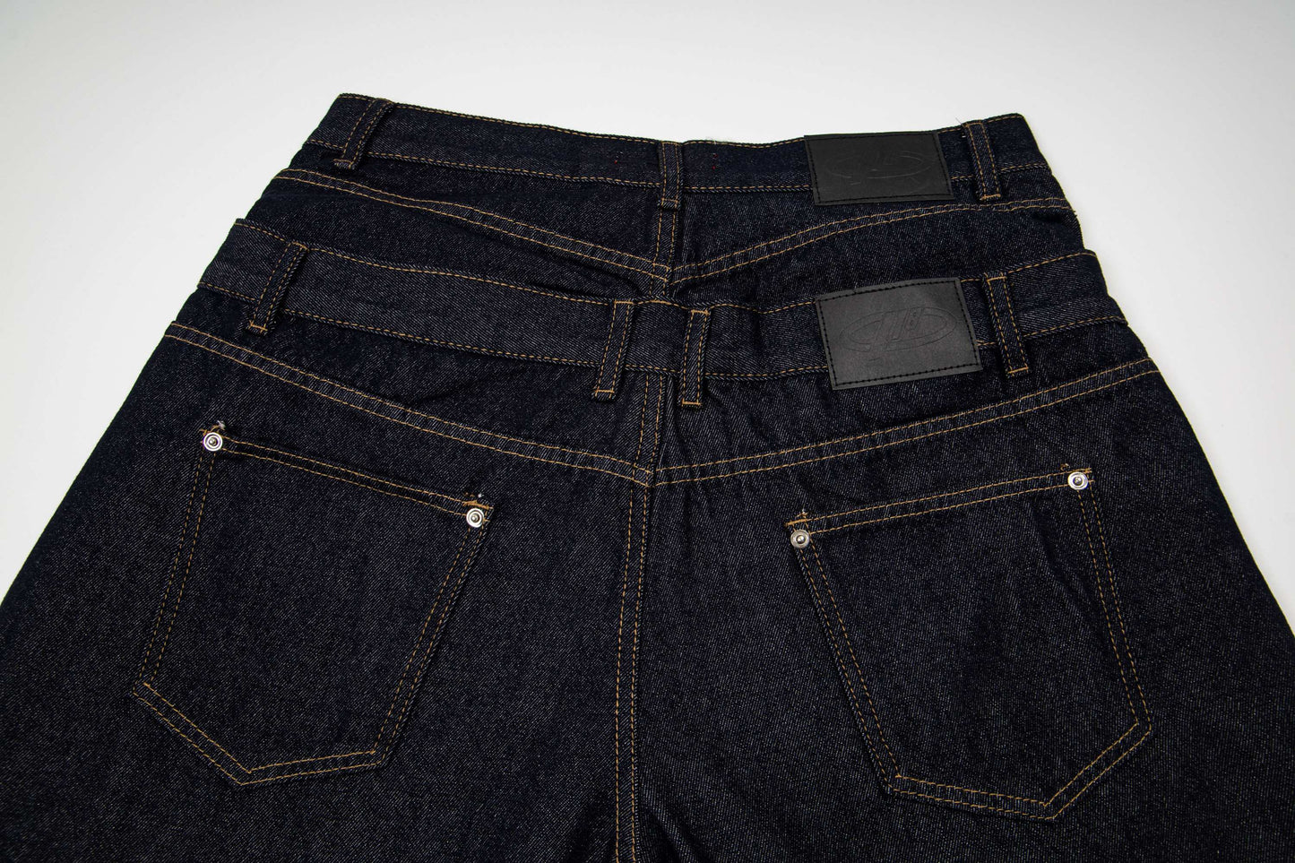 CapCabin “Double Waist Panel Denim Shorts”