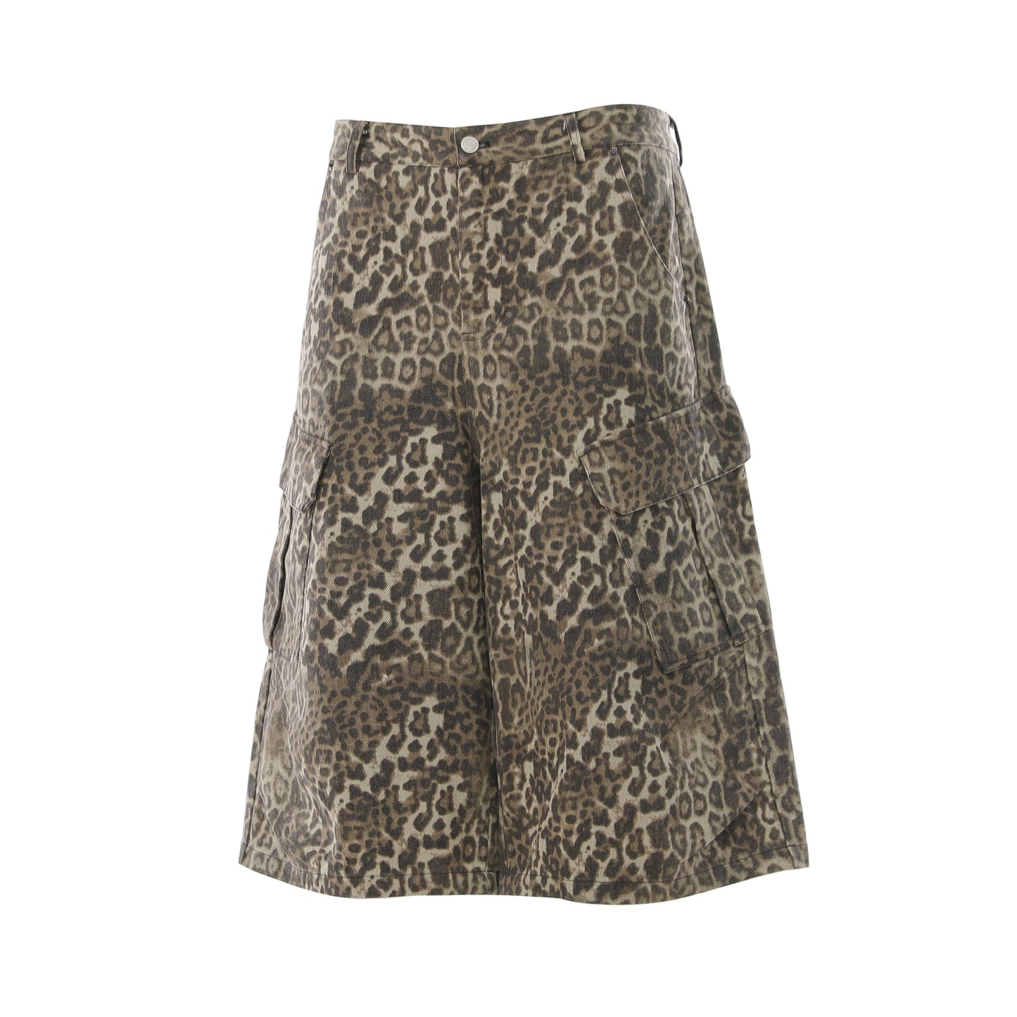 CapCabin “Leopard Cargo Shorts”