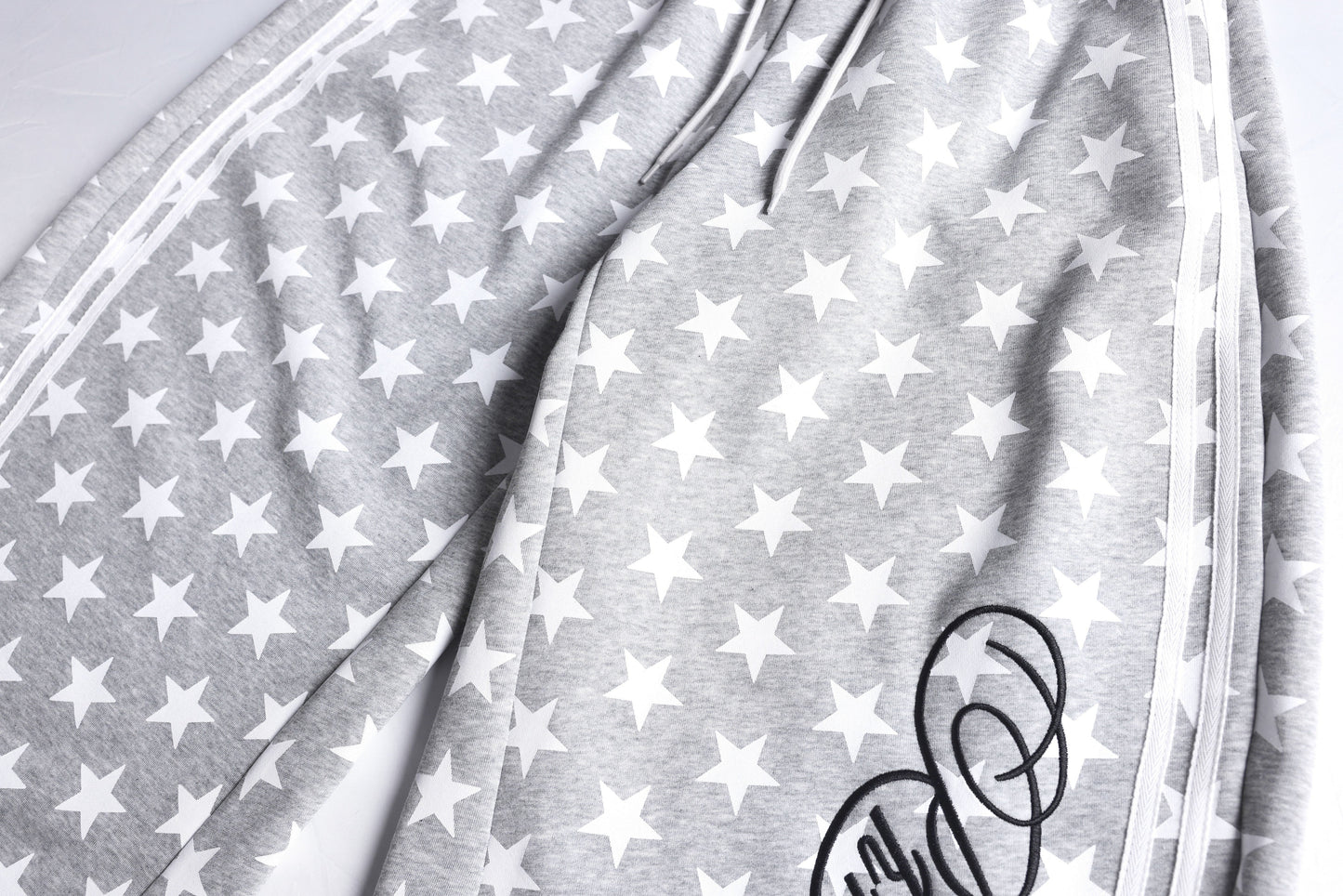CapCabin Star Print Wide-Leg Sweatpants