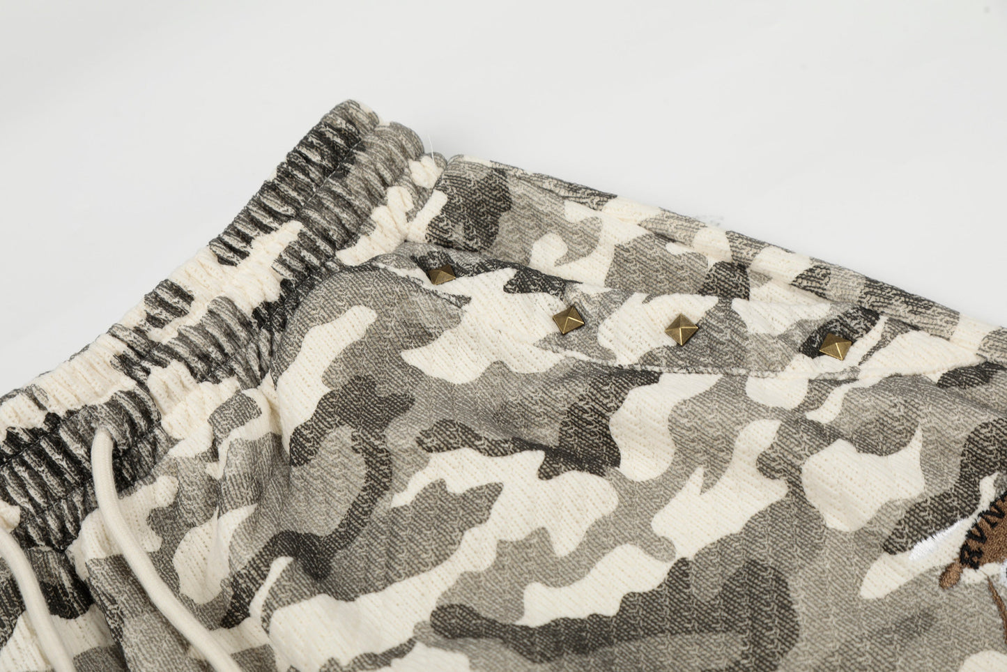 CapCabin Vintage Camo Wide-Leg Sweatpants