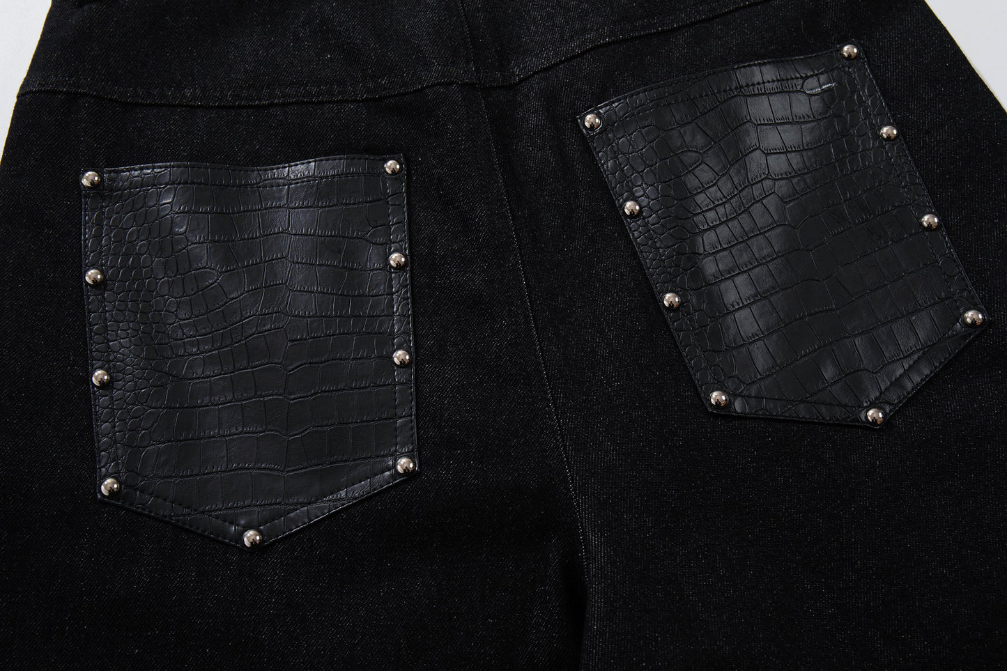 CapCabin Panel-Detail Wide Leg Denim Pants