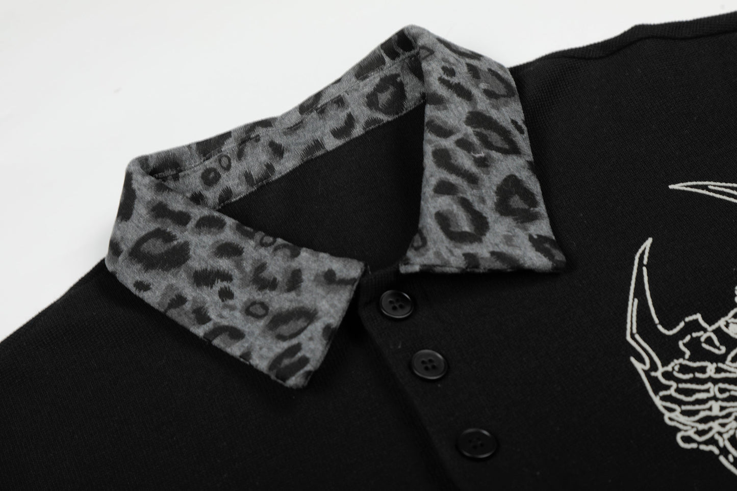 CapCabin “Leopard Collar Graphic Polo Tee”