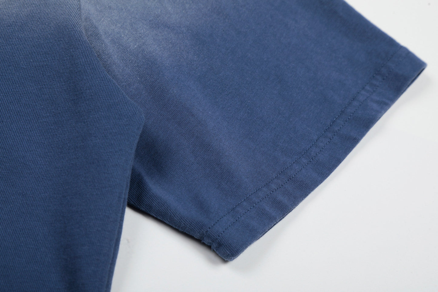 CapCabin “Star Fade Back Graphic Tee”