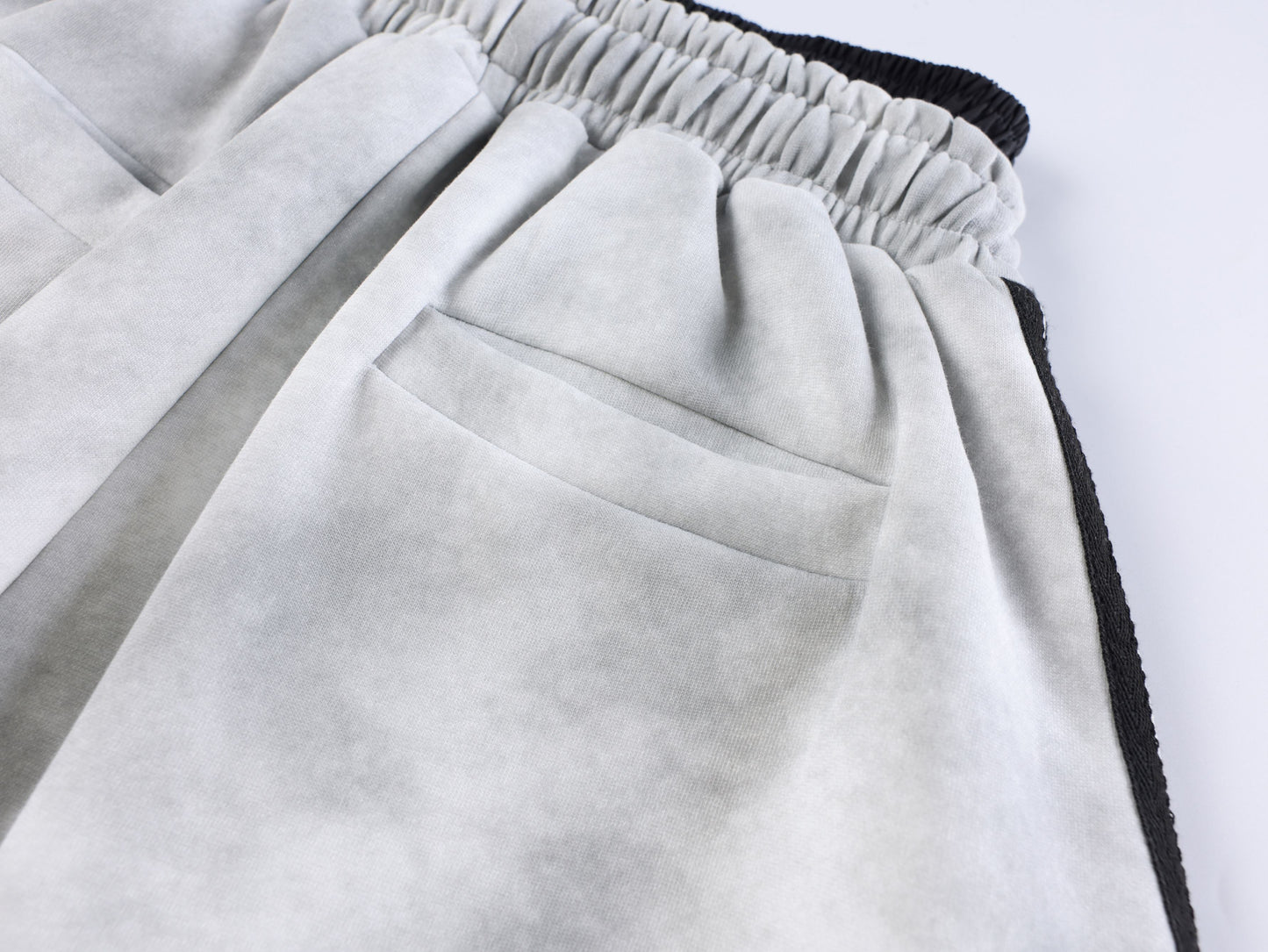 CapCabin Barcode Graphic Wide-Leg Pants