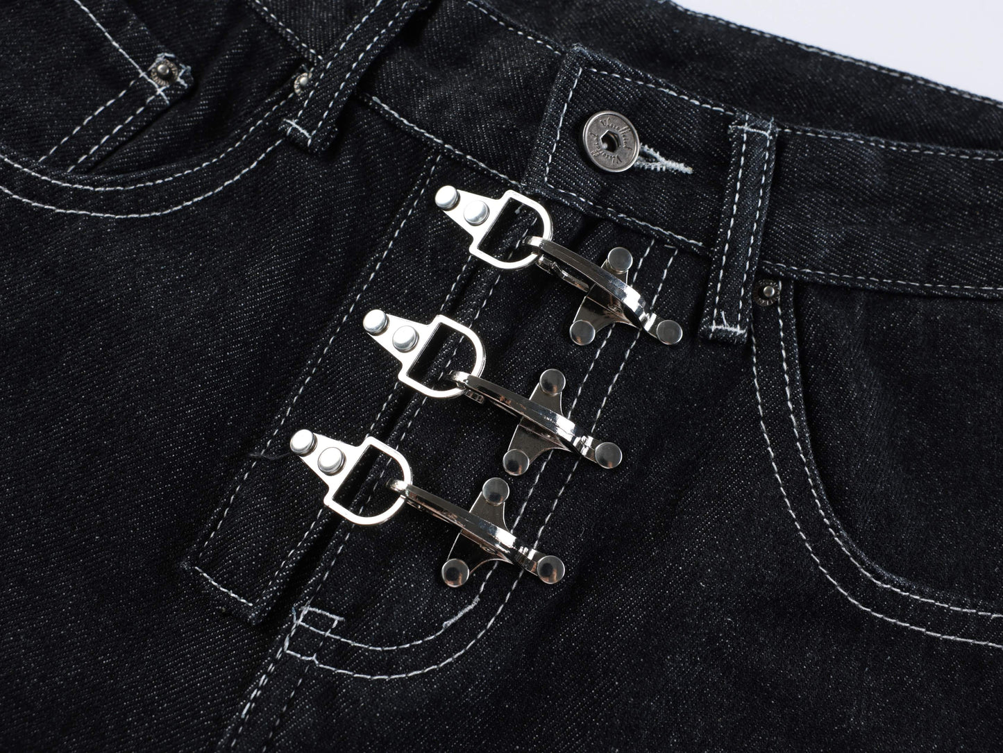 CapCabin Wide-Leg Buckle Denim Shorts