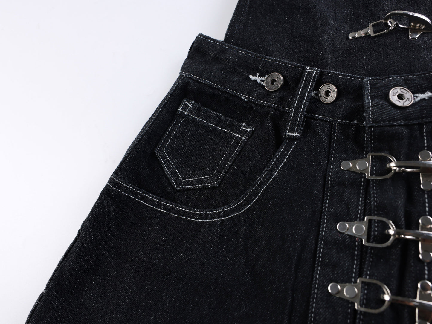 CapCabin Hardware Strap Wide-Leg Jeans