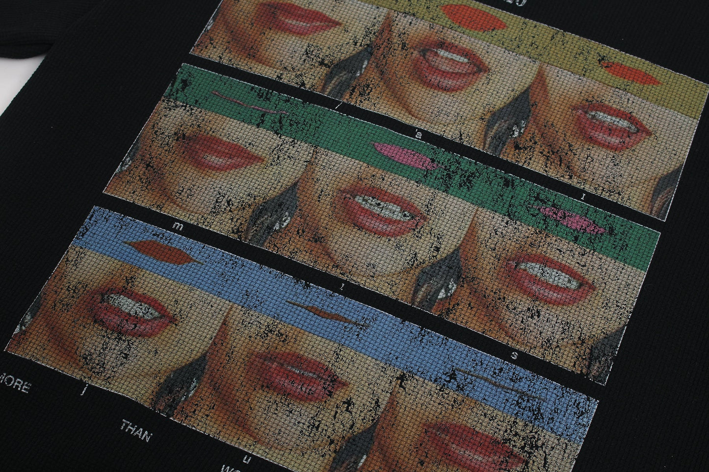 CapCabin Graphic Lip Print Tee