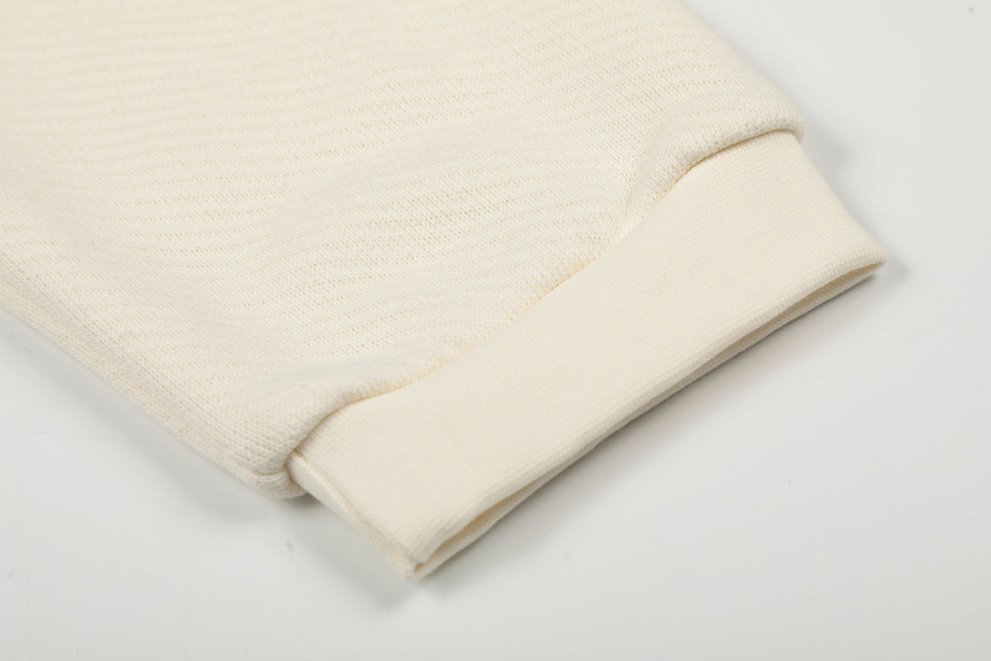 CapCabin Graphic Textured Sweatshirt