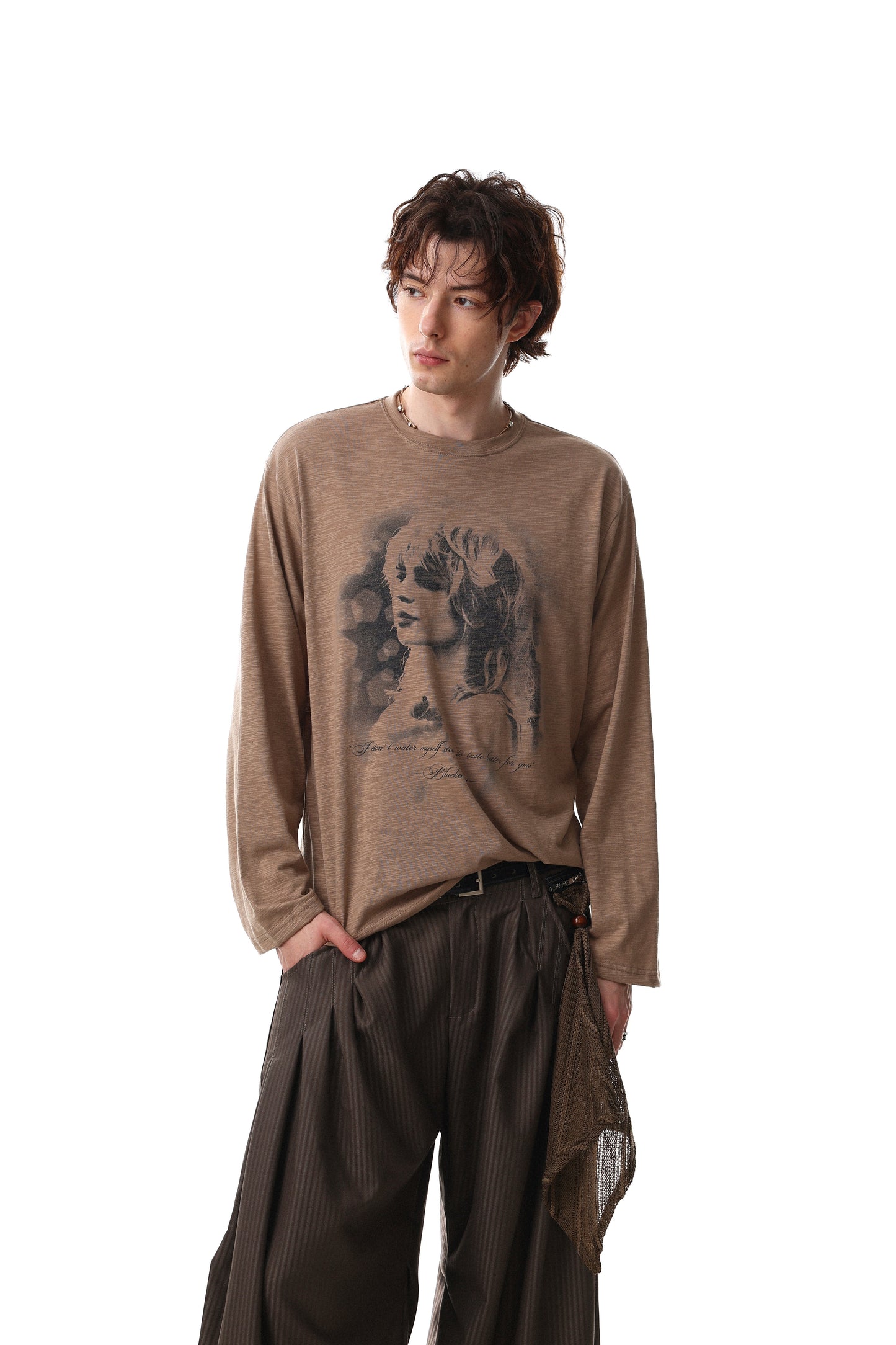 CapCabin Vintage Portrait Graphic Long Sleeve Tee