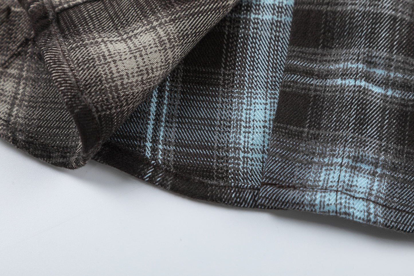 WELLDONE Split Plaid Overshirt