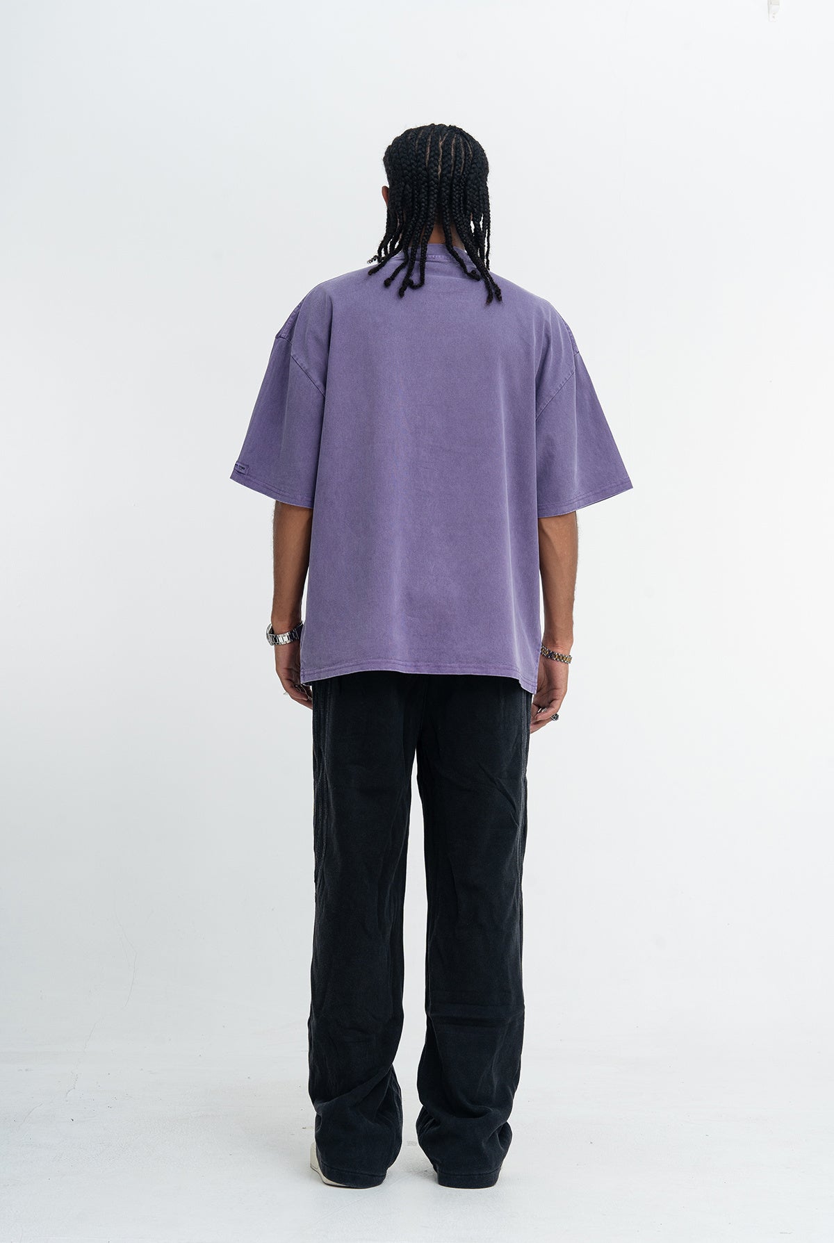 CapCabin “Eyes on the Horizon” Graphic Tee