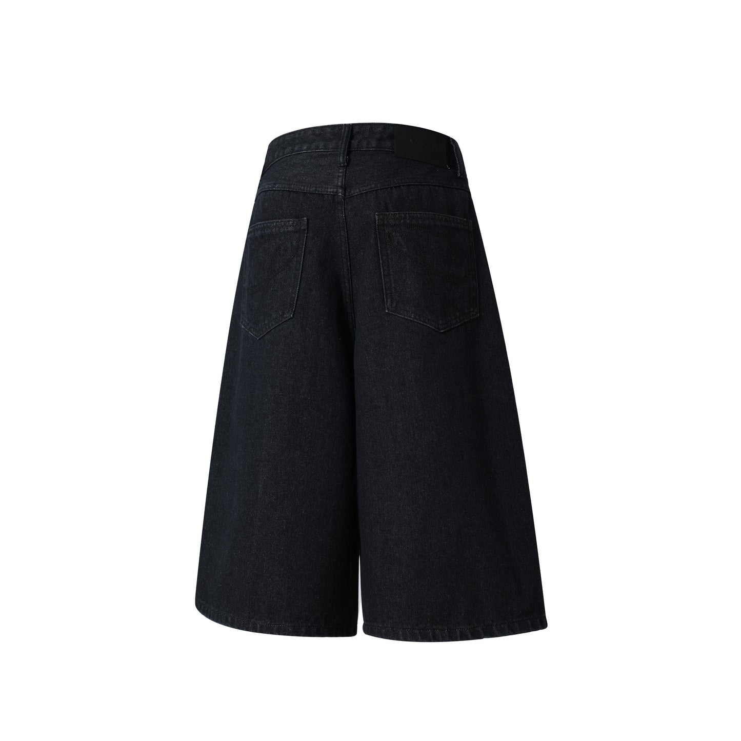 CapCabin “Arc Button Wide Denim Shorts”